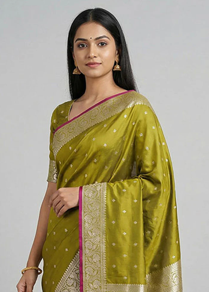 Green Katan Silk Saree With Blouse Piece - Image 2