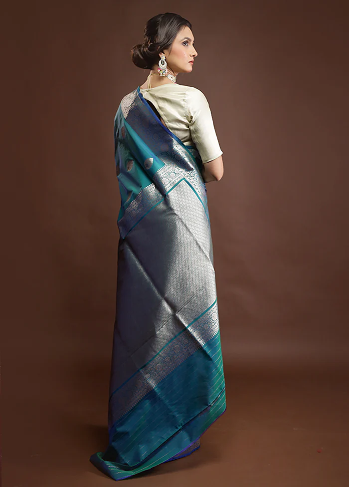 Green Katan Silk Saree With Blouse Piece - Image 3