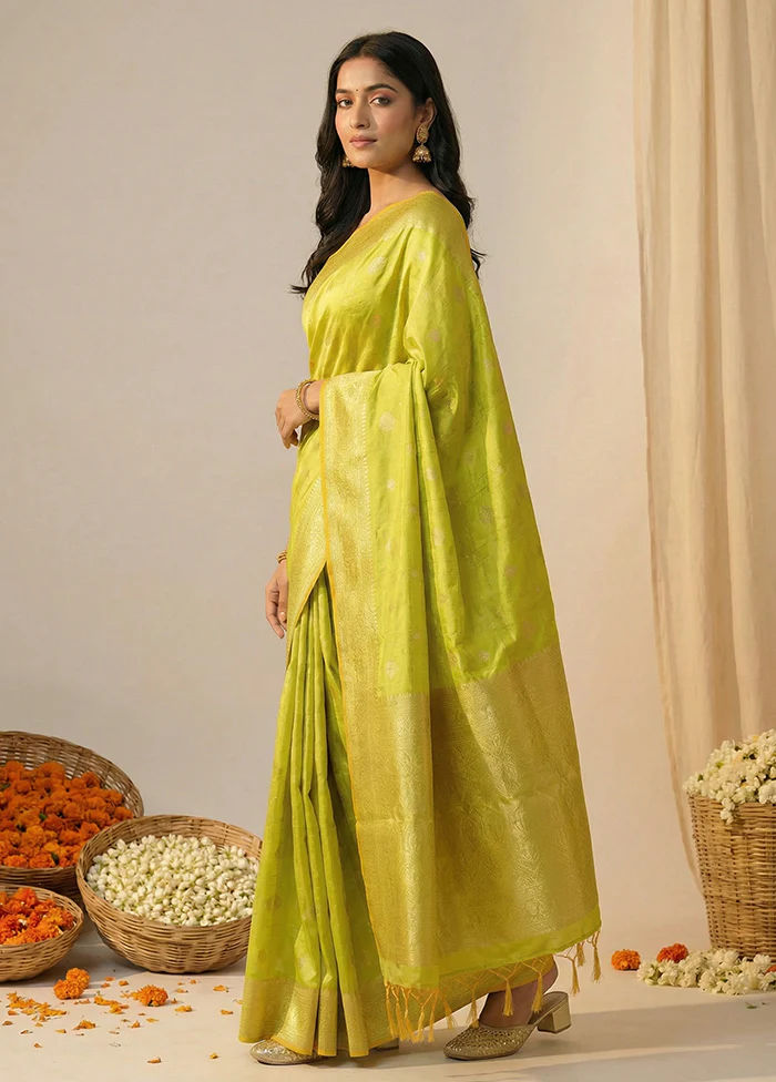 Green Katan Silk Saree With Blouse Piece - Image 4