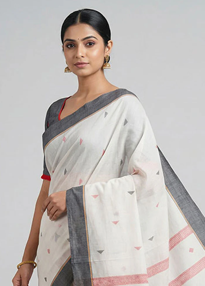 Green Khadi Cotton Saree With Blouse Piece - Image 2
