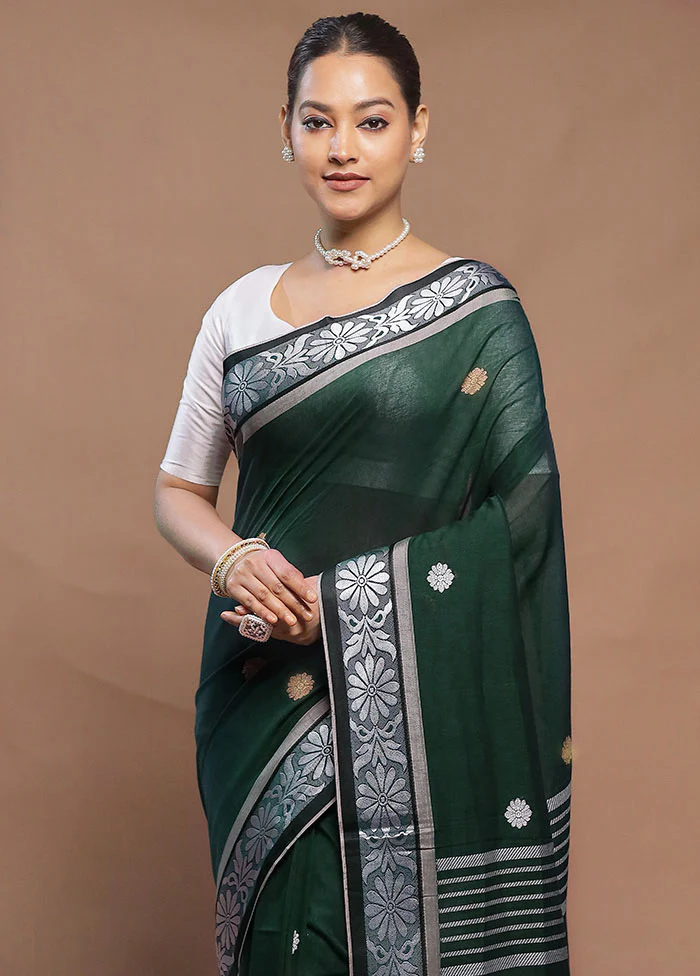 Green Cotton Saree With Blouse Piece - Image 2