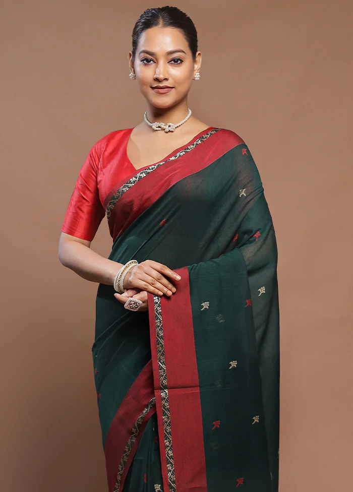 Green Cotton Saree With Blouse Piece - Image 2