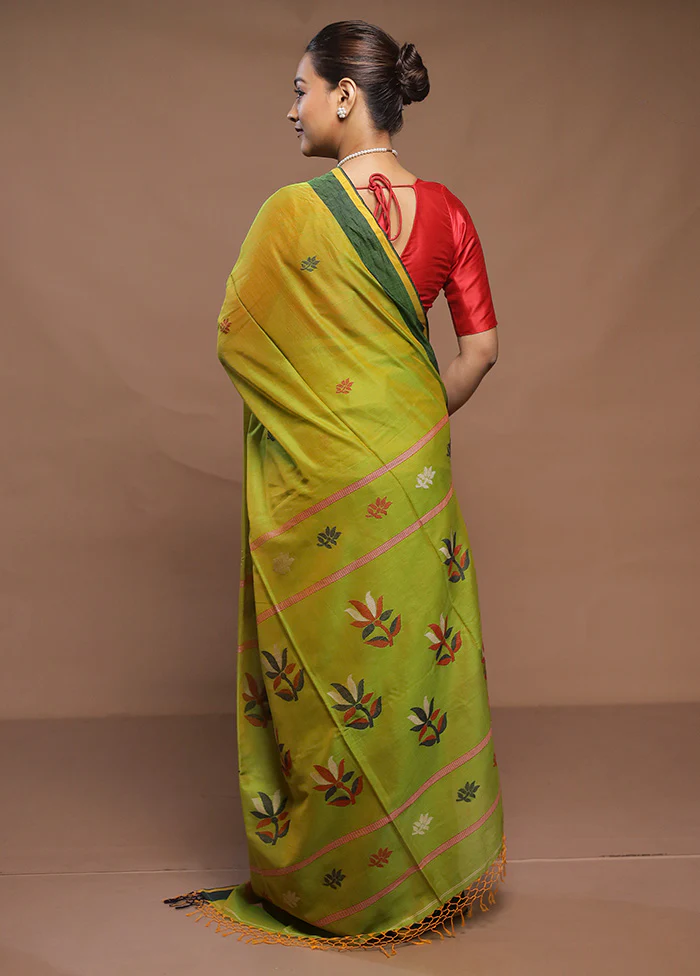 Green Cotton Saree With Blouse Piece - Image 3