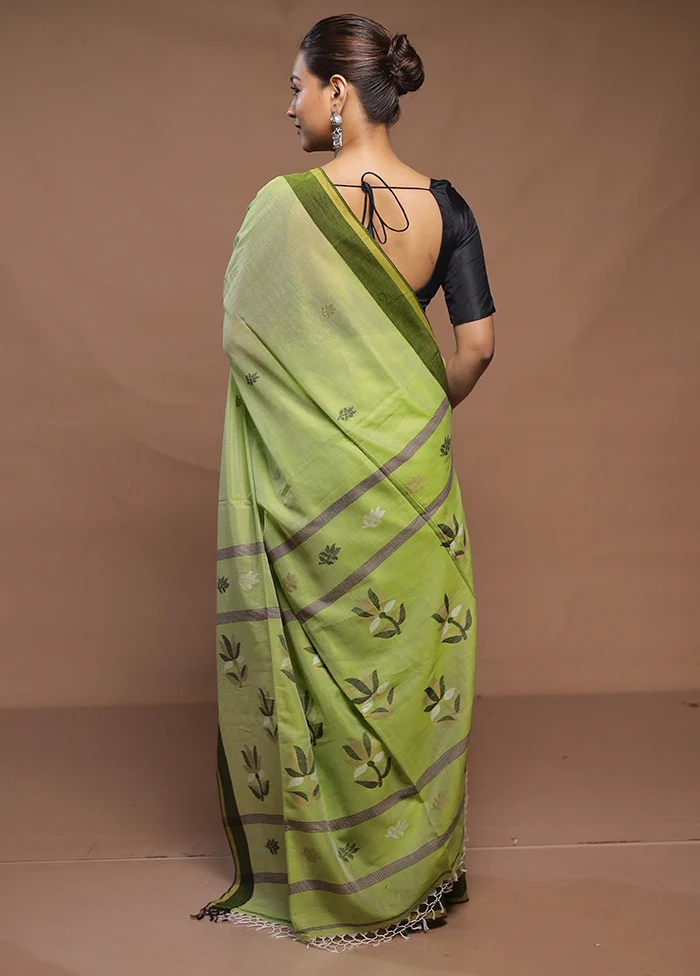 Green Cotton Saree With Blouse Piece - Image 3