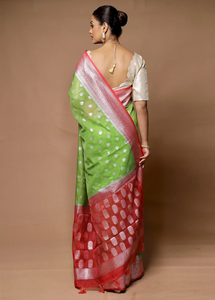 Green Kora Silk Saree With Blouse Piece - Image 3