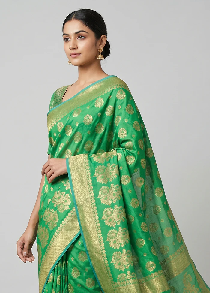 Green Kora Silk Saree With Blouse Piece - Image 2
