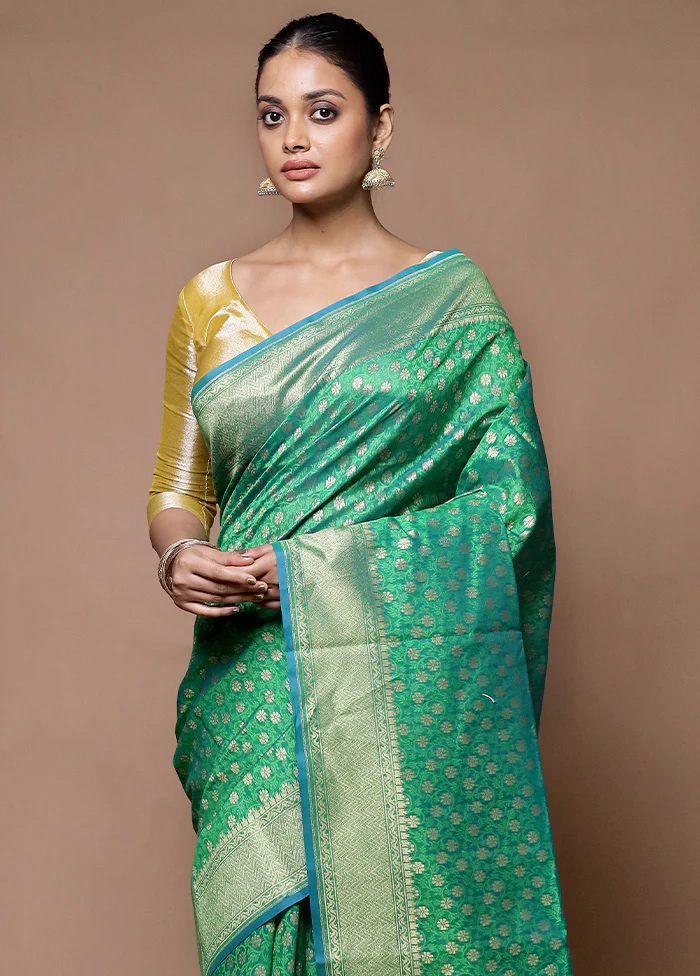 Green Kora Silk Saree With Blouse Piece - Image 2