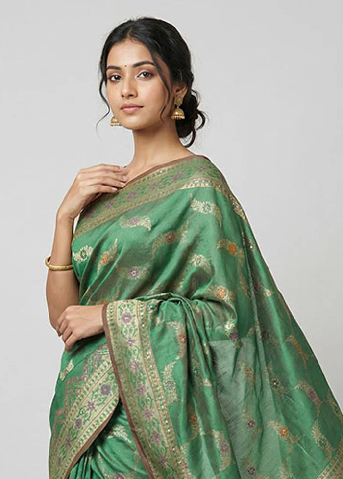 Green Kora Silk Saree With Blouse Piece - Image 2