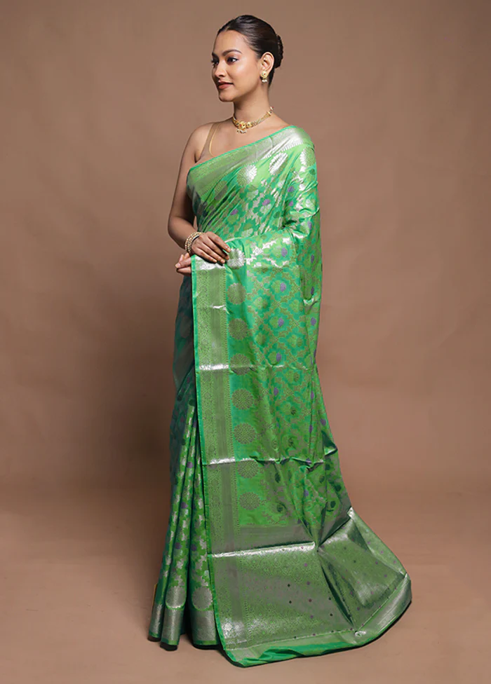 Green Kora Silk Saree With Blouse Piece - Image 4