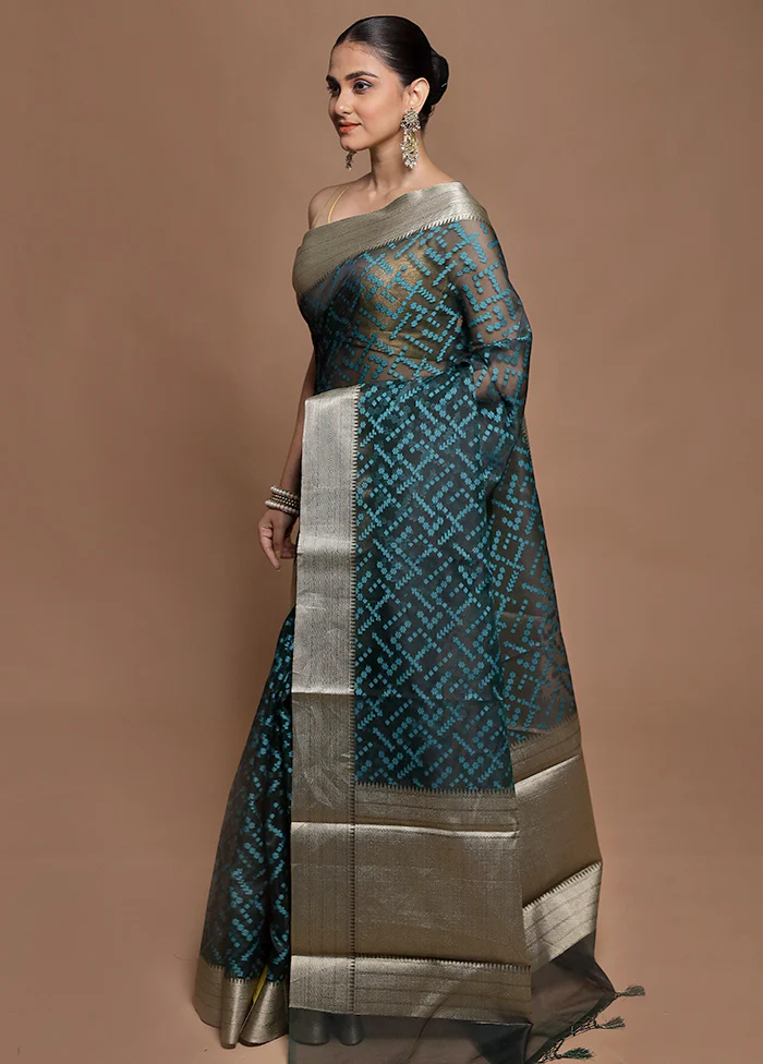 Green Kora Silk Saree With Blouse Piece - Image 4