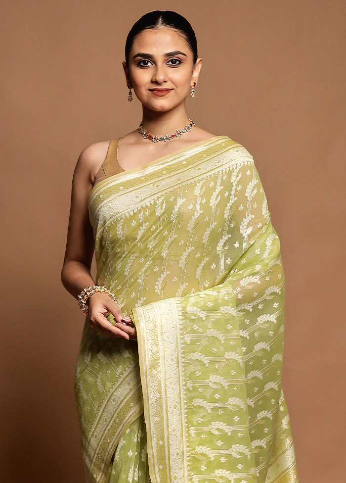 Green Kora Silk Saree With Blouse Piece - Image 2