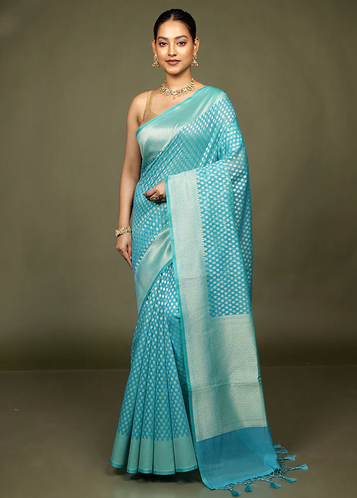 Green Kora Silk Saree With Blouse Piece - Image 2