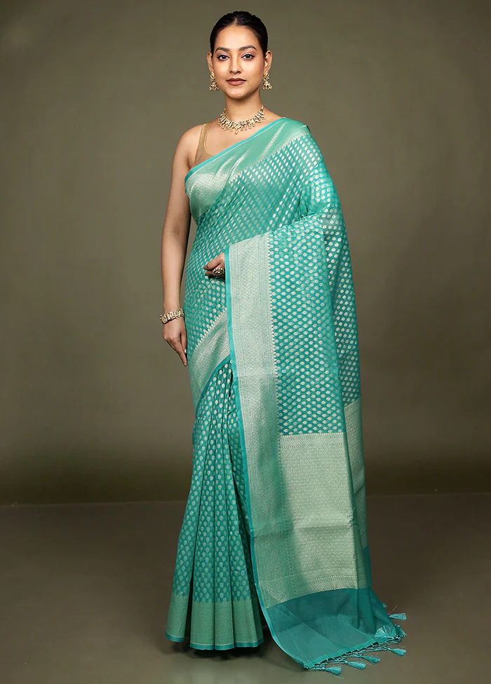 Green Kora Silk Saree With Blouse Piece - Image 2