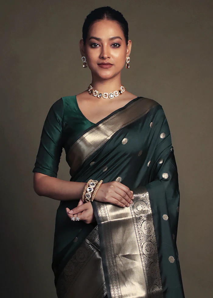 Green Kora Silk Saree With Blouse Piece - Image 2