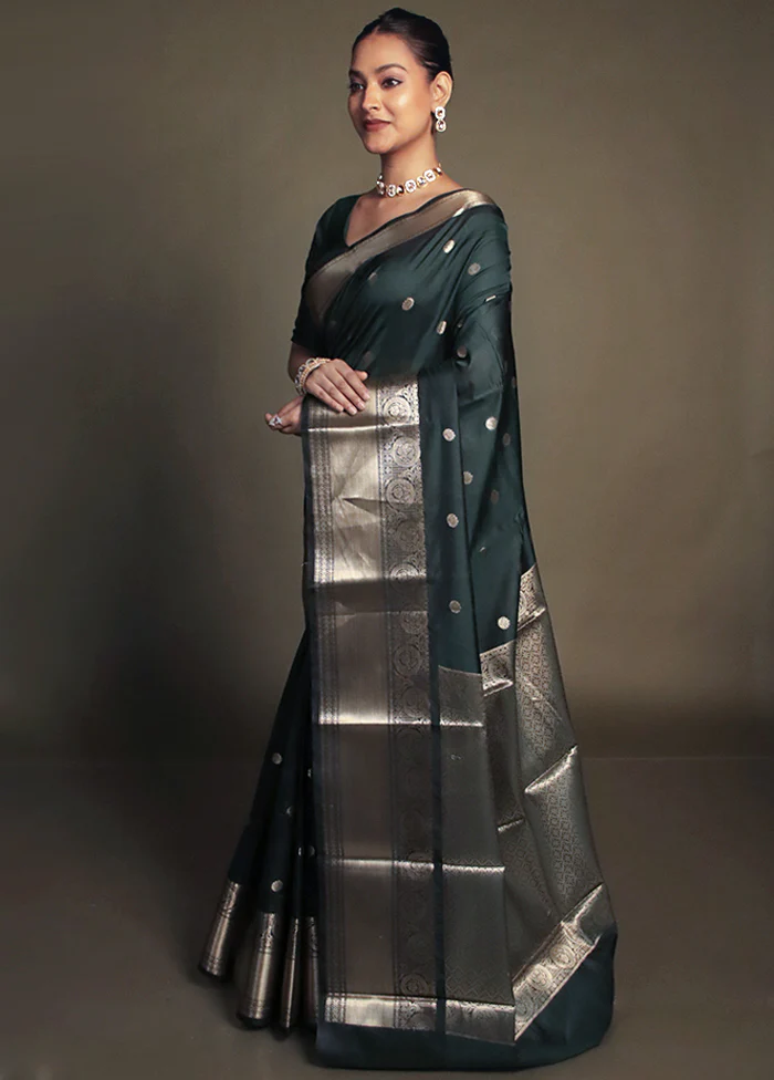 Green Kora Silk Saree With Blouse Piece - Image 4