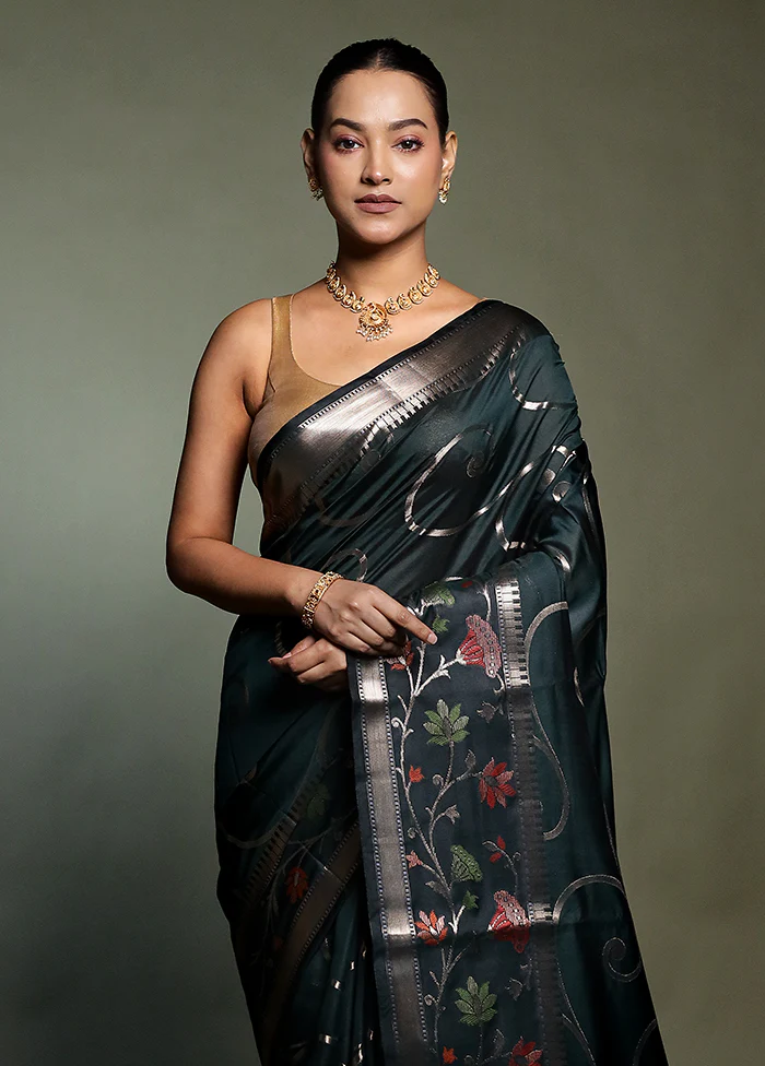 Green Kora Silk Saree With Blouse Piece