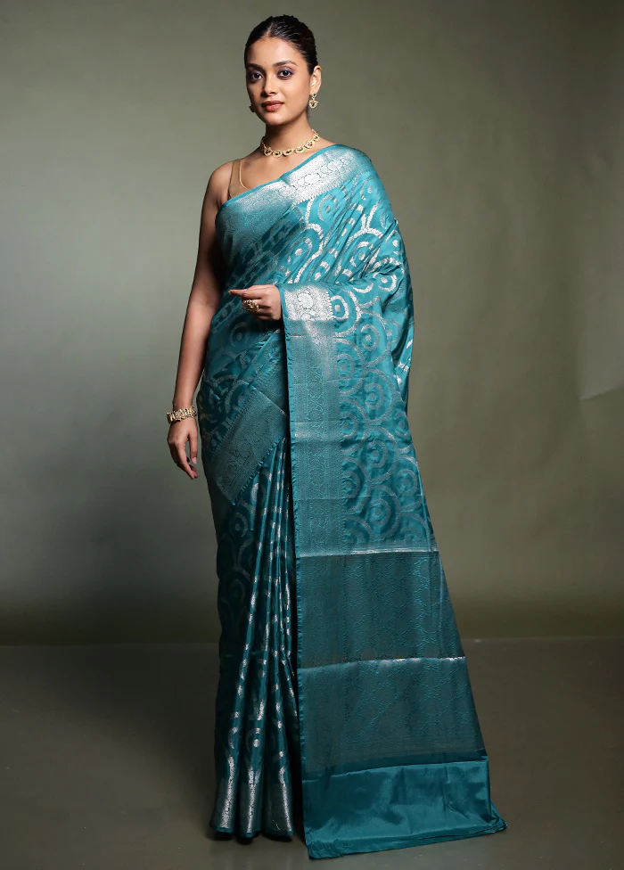 Green Kora Silk Saree With Blouse Piece - Image 2