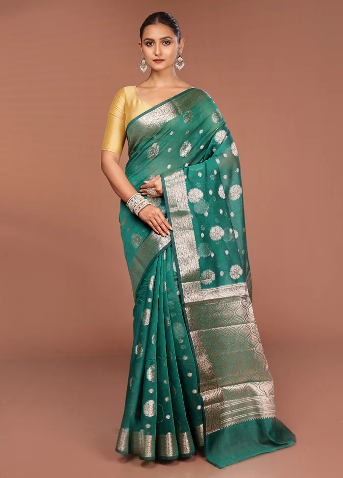 Green Kora Silk Saree With Blouse Piece - Image 2