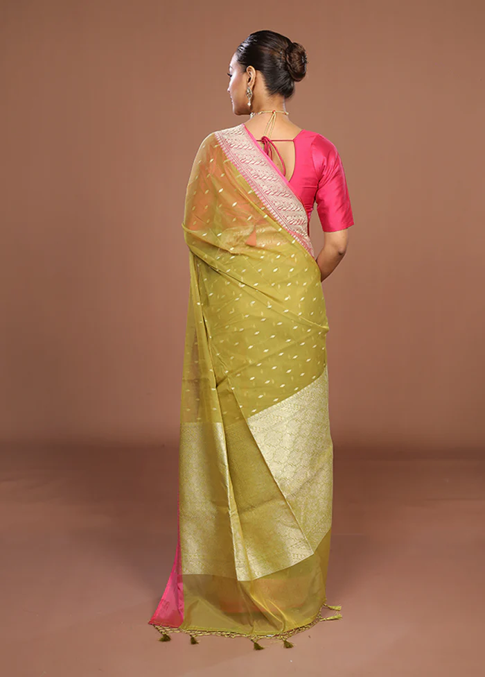 Green Kora Silk Saree With Blouse Piece - Image 3
