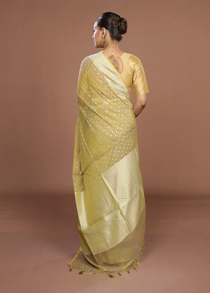 Green Kora Silk Saree With Blouse Piece - Image 3