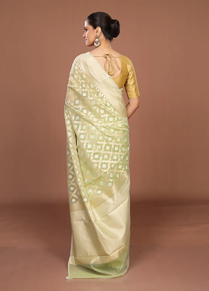 Green Kora Silk Saree With Blouse Piece - Image 3