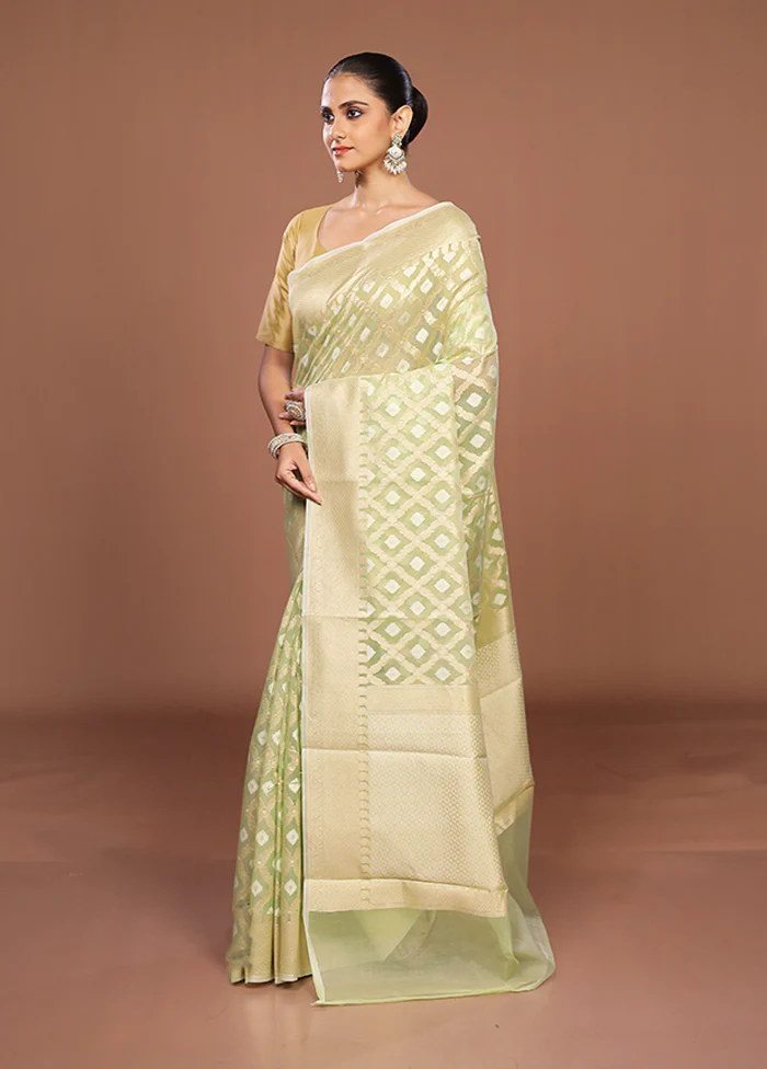 Green Kora Silk Saree With Blouse Piece - Image 4