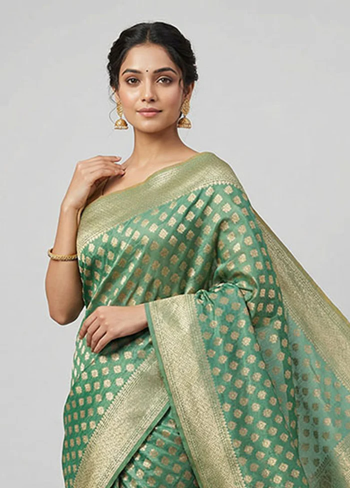 Green Kora Silk Saree With Blouse Piece - Image 2