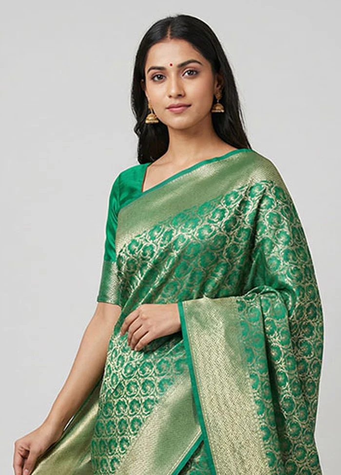 Green Kora Silk Saree With Blouse Piece - Image 2