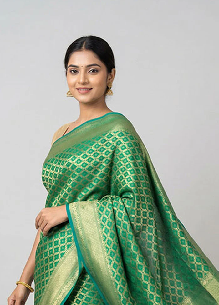 Green Kora Silk Saree With Blouse Piece - Image 2