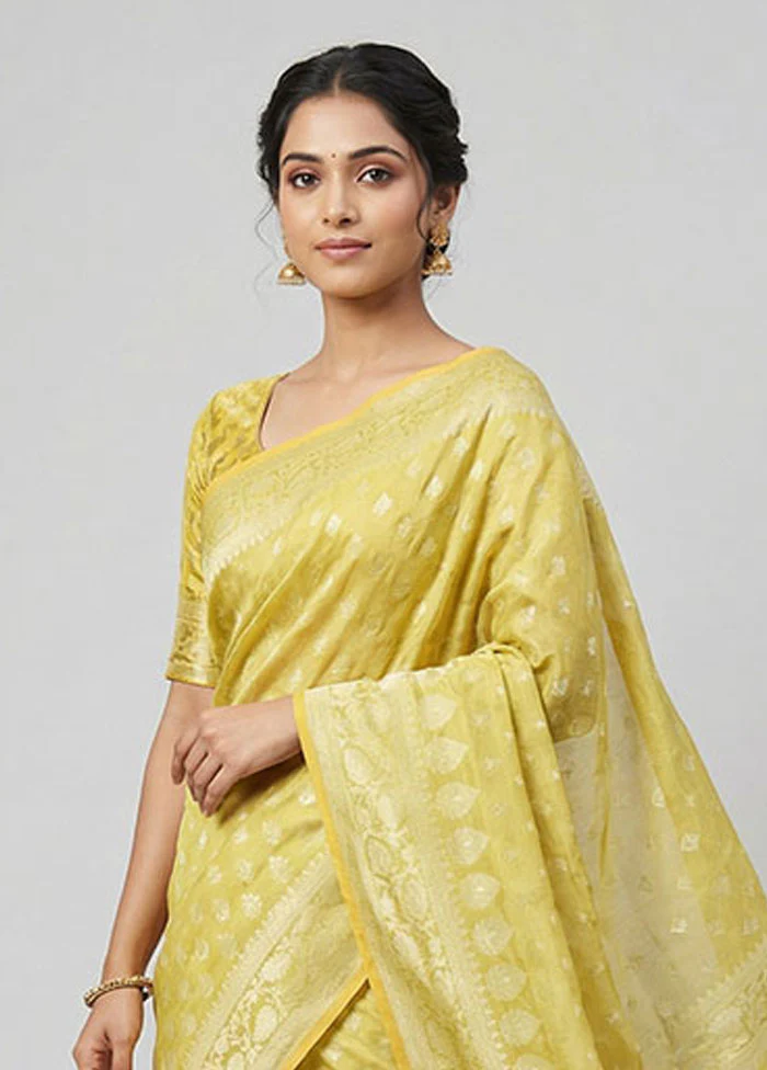 Green Kora Silk Saree With Blouse Piece - Image 2
