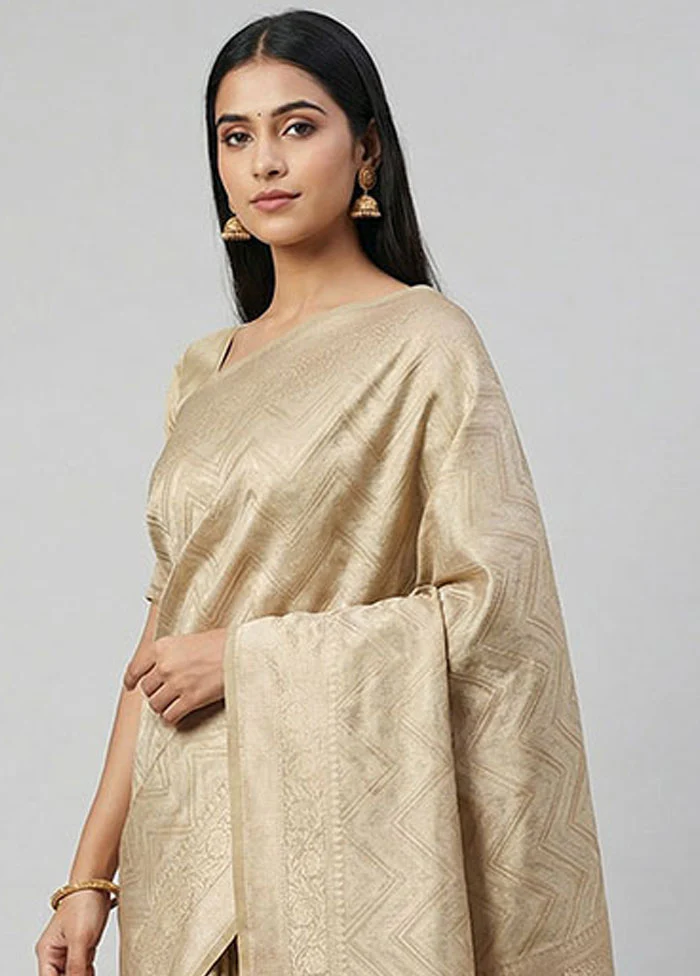 Green Kora Silk Saree With Blouse Piece - Image 2
