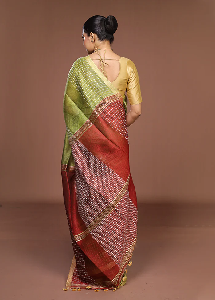 Green Linen Silk Saree With Blouse Piece - Image 3