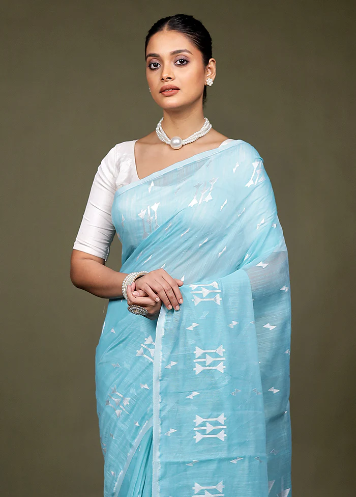 Blue Matka Silk Saree With Blouse Piece - Image 2