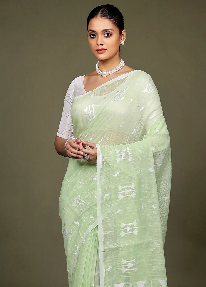 Green Matka Silk Saree With Blouse Piece - Image 2