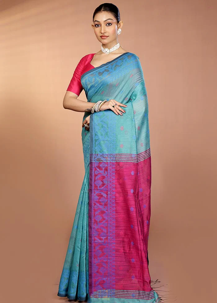 Green Matka Silk Saree With Blouse Piece - Image 4