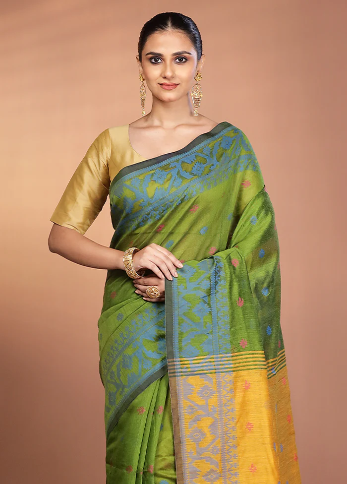 Green Matka Silk Saree With Blouse Piece