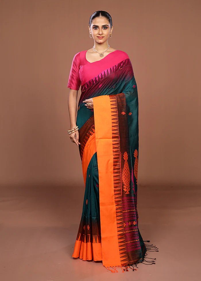 Green Matka Silk Saree With Blouse Piece - Image 2