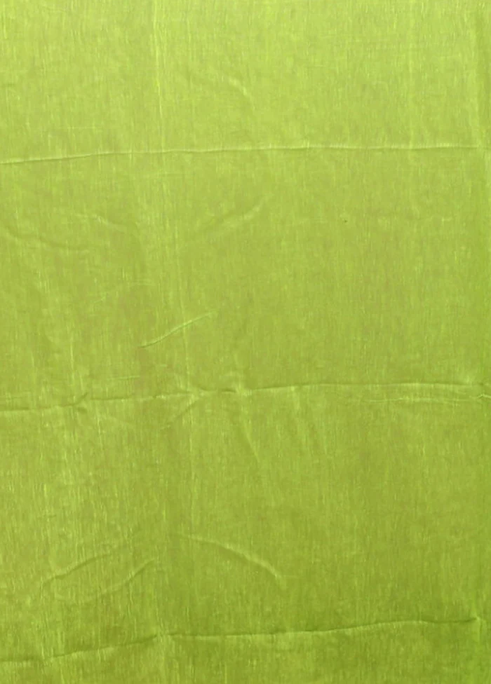 Green Matka Silk Saree With Blouse Piece - Image 5