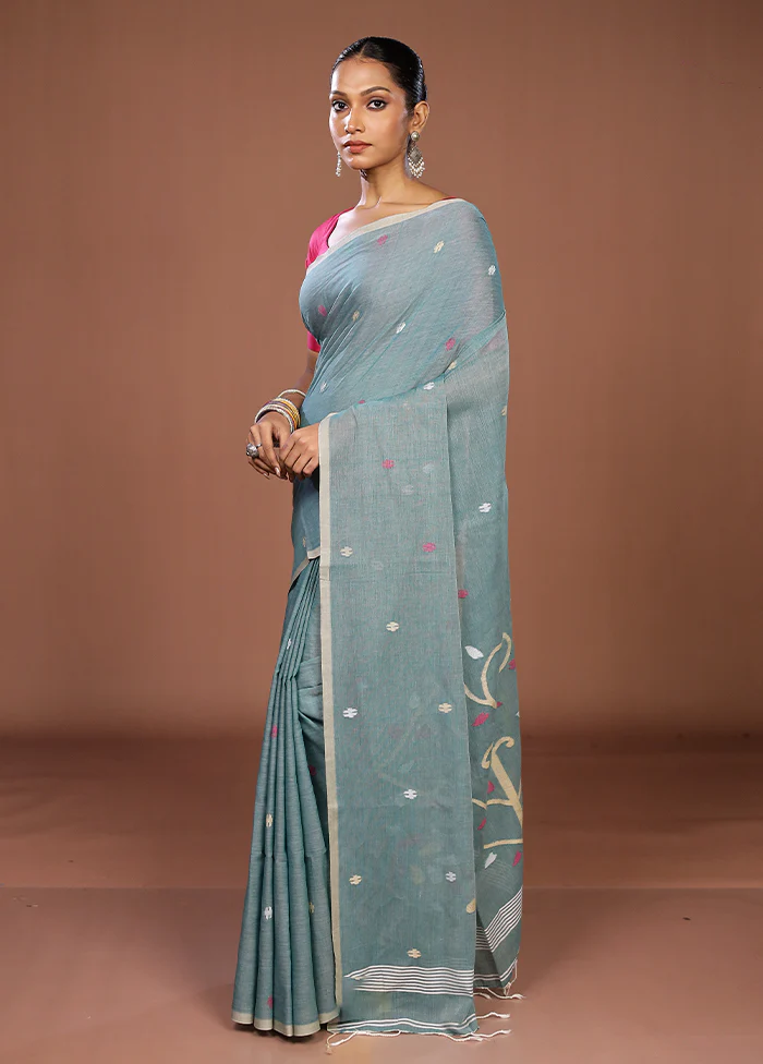 Green Matka Silk Saree With Blouse Piece - Image 4
