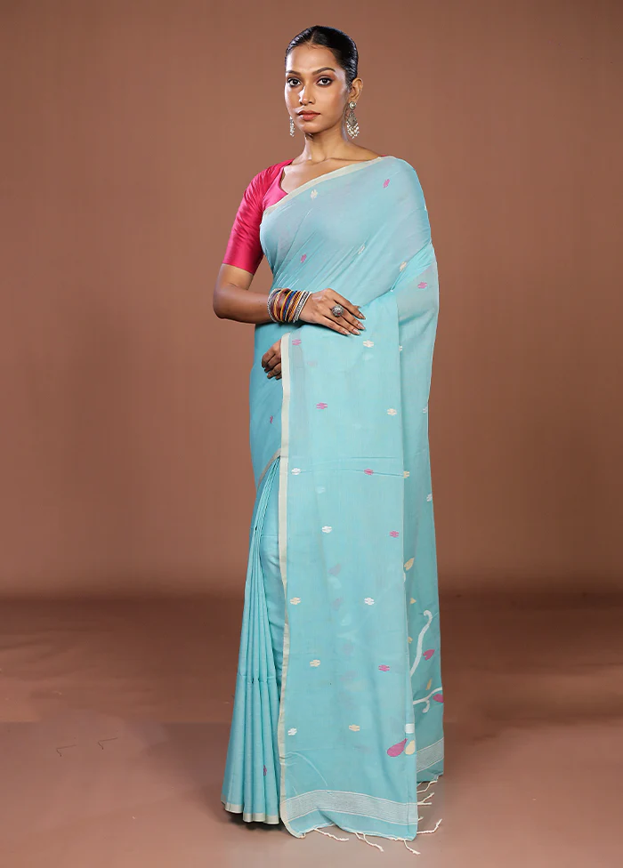 Green Matka Silk Saree With Blouse Piece - Image 4