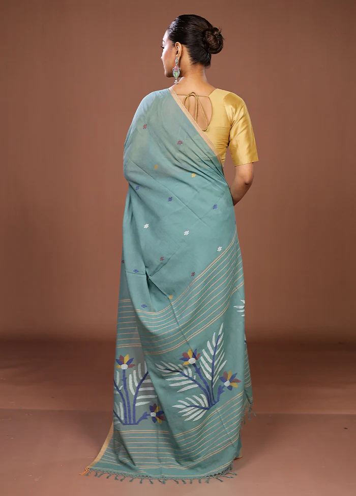 Green Matka Silk Saree With Blouse Piece - Image 3