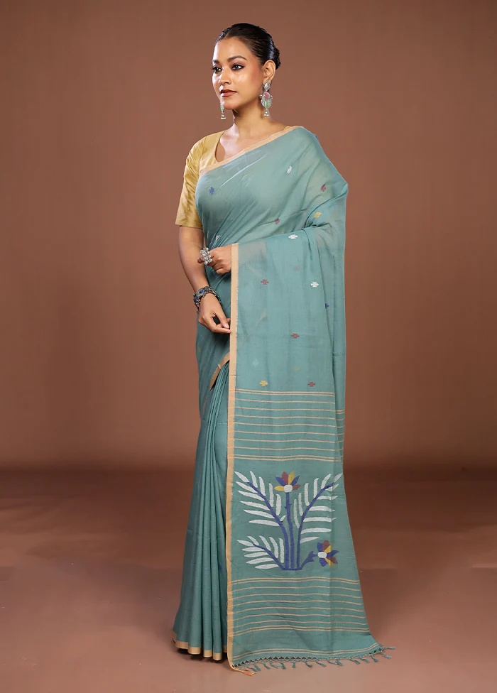 Green Matka Silk Saree With Blouse Piece - Image 4