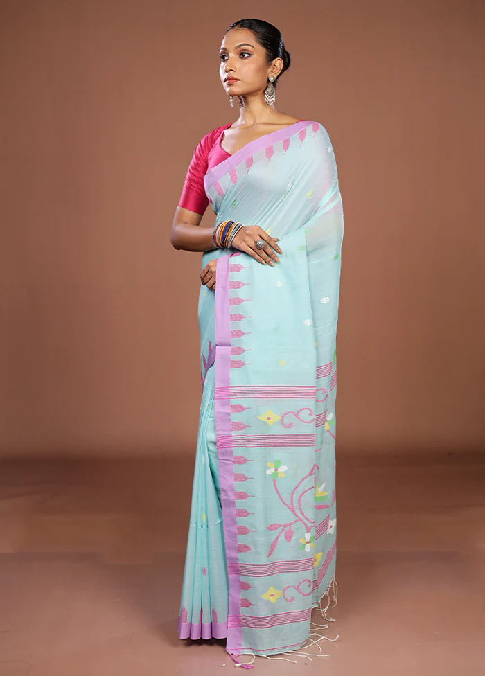 Green Matka Silk Saree With Blouse Piece - Image 4