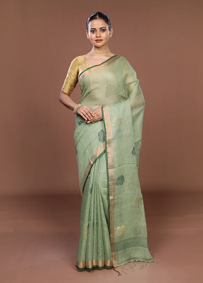 Green Matka Silk Saree With Blouse Piece - Image 2