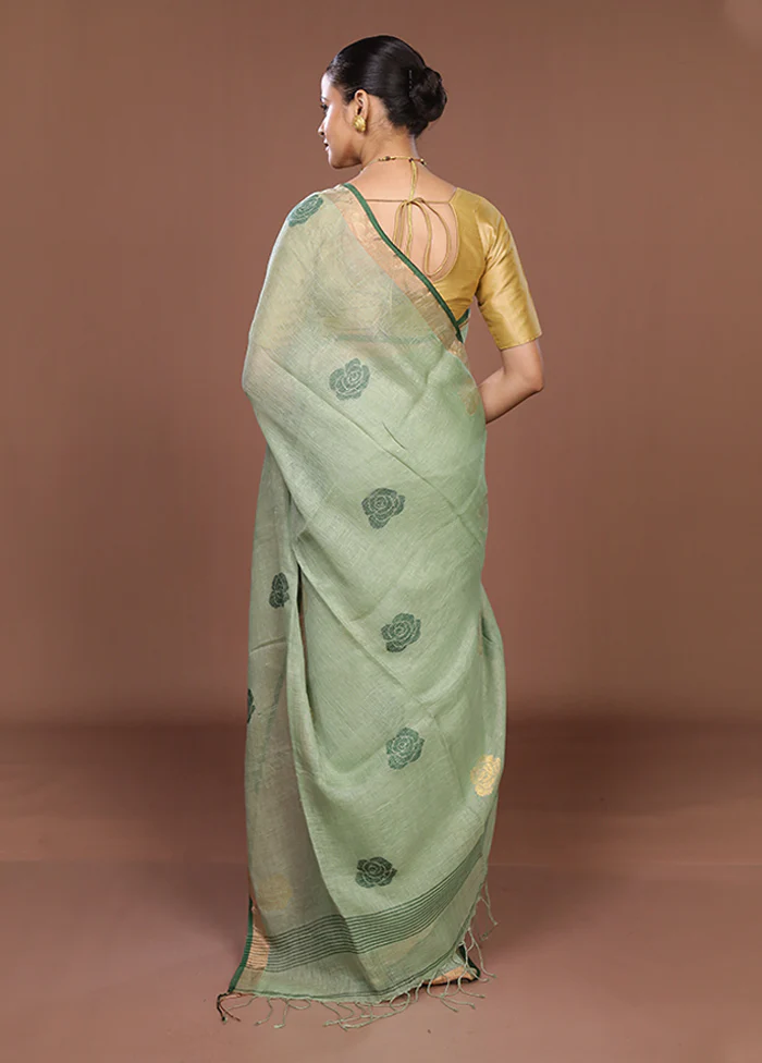Green Matka Silk Saree With Blouse Piece - Image 3
