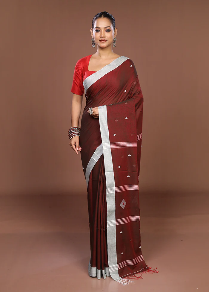 Green Matka Silk Saree With Blouse Piece - Image 2