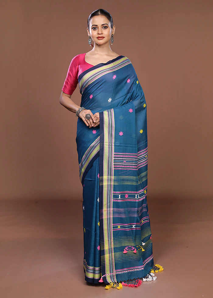 Green Matka Silk Saree With Blouse Piece - Image 2