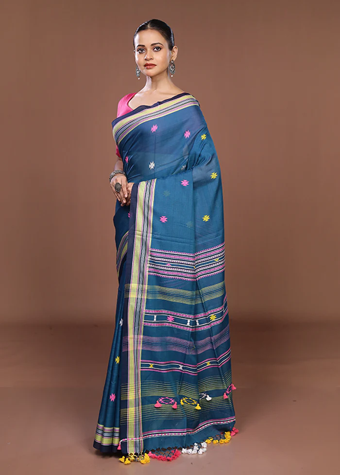 Green Matka Silk Saree With Blouse Piece - Image 4