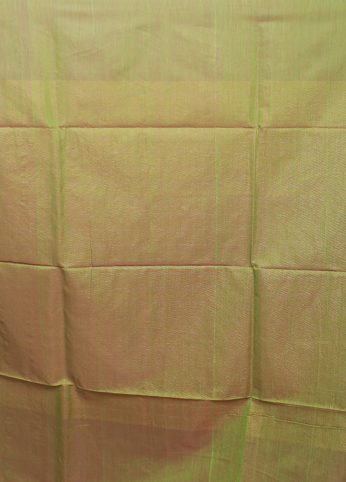 Green Matka Silk Saree With Blouse Piece - Image 5