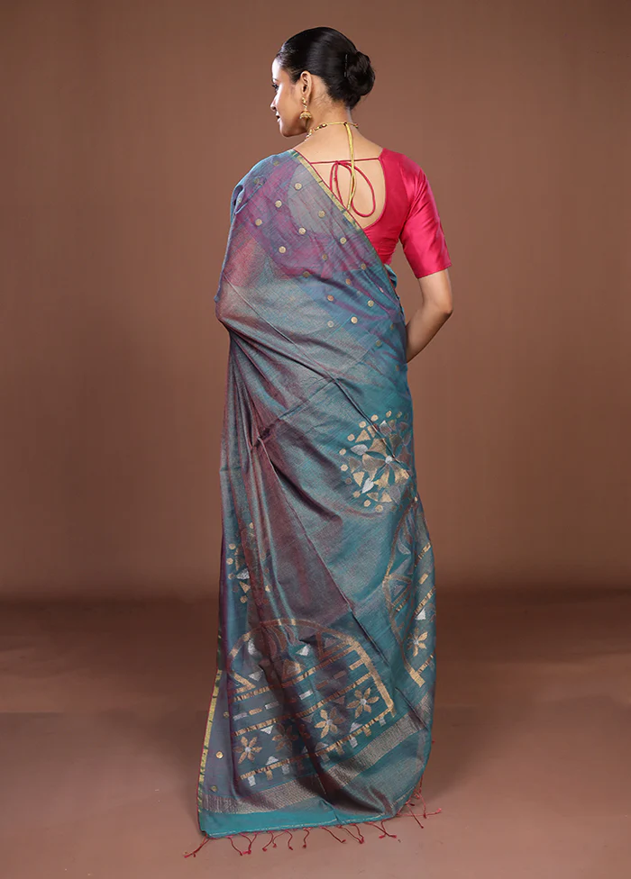 Green Matka Silk Saree With Blouse Piece - Image 3